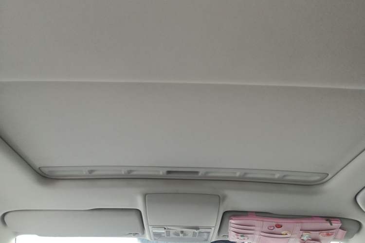 Used Volkswagen Lavida 2017 1.6L Automatic Comfort Edition Headliner