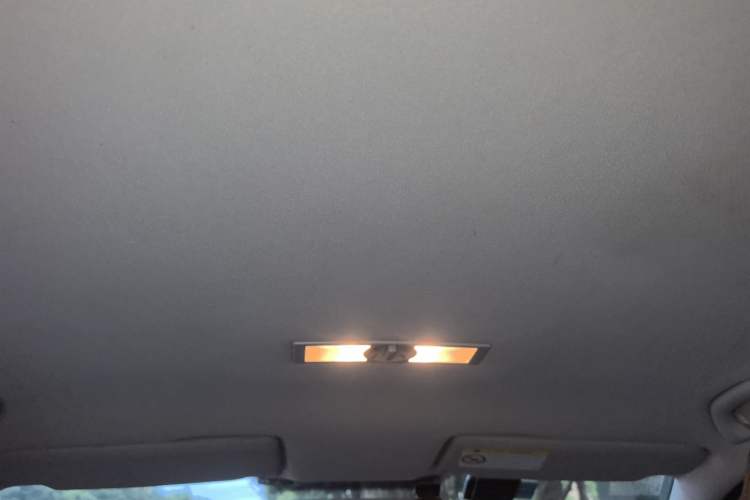 Used Volkswagen Lavida 2017 1.6L Automatic Fashion Edition Headliner