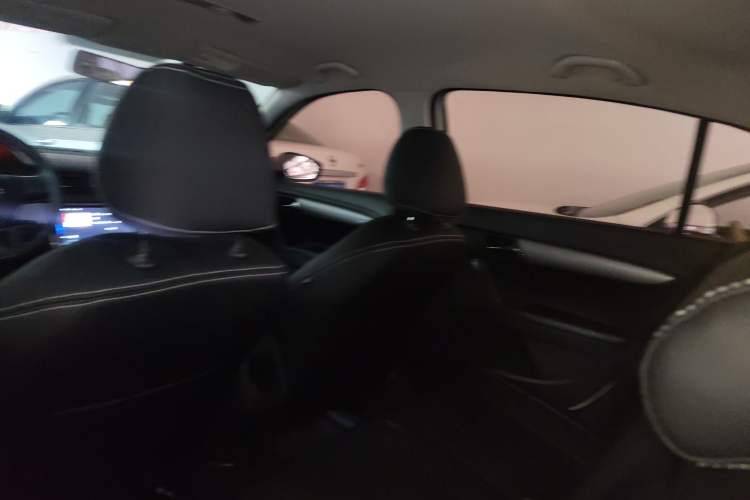 Used Volkswagen Lavida 2017 1.6L Automatic Comfort Edition Headliner