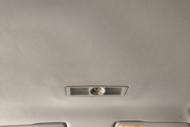 Used Volkswagen Lavida 2017 1.6L Automatic Fashion Edition Headliner