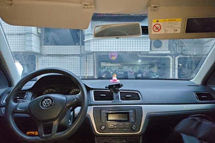Used Volkswagen Lavida 2017 1.6L Automatic Fashion Edition Headliner