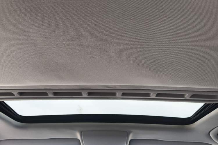 Used Volkswagen Lavida 2017 1.6L Automatic Comfort Edition Headliner