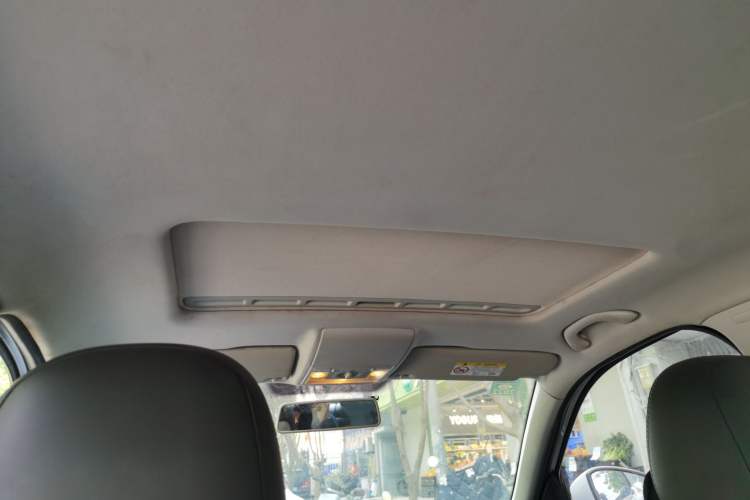 Used Volkswagen Lavida 2017 1.6L Automatic Comfort Edition Headliner