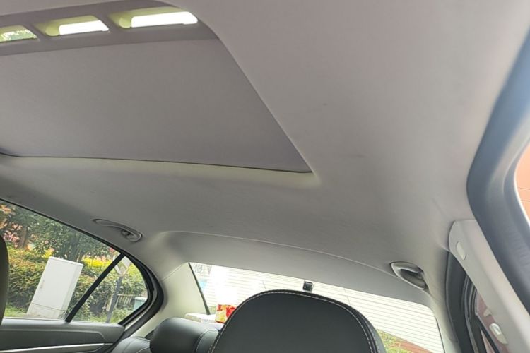 Used Volkswagen Lavida 2017 1.6L Automatic Comfort Edition Headliner