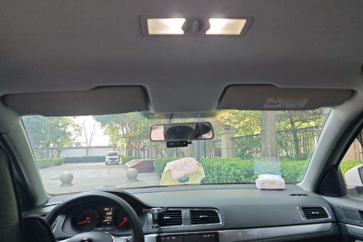 Used Volkswagen Lavida 2017 1.6L Automatic Fashion Edition Headliner