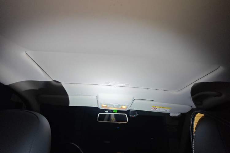 Used Volkswagen Lavida 2017 1.6L Automatic Comfort Edition Headliner