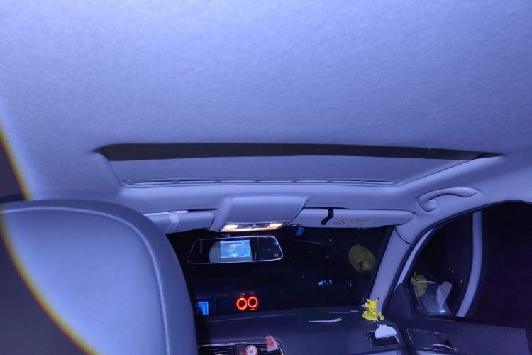 Used Volkswagen Lavida 2017 1.6L Automatic Comfort Edition Headliner