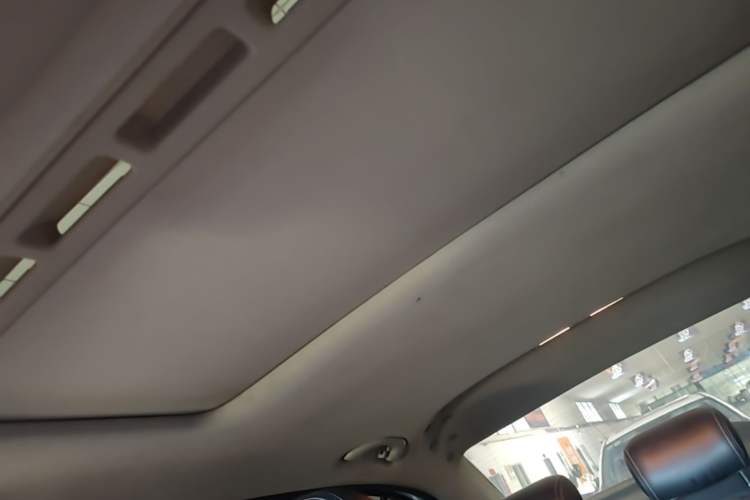 Used Volkswagen Lavida 2017 1.6L Automatic Comfort Edition Headliner