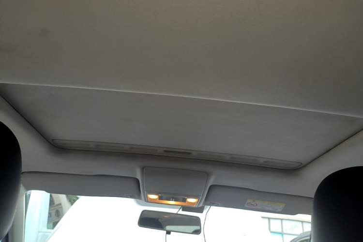 Used Volkswagen Lavida 2017 1.6L Automatic Comfort Edition Headliner