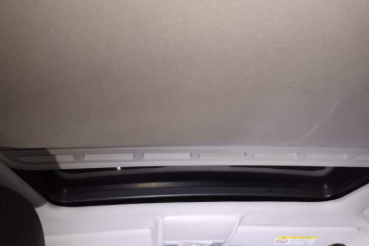 Used Volkswagen Lavida 2017 1.6L Automatic Comfort Edition Headliner