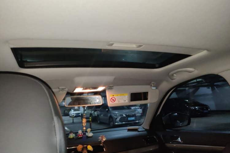 Used Volkswagen Lavida 2017 1.6L Automatic Comfort Edition Headliner