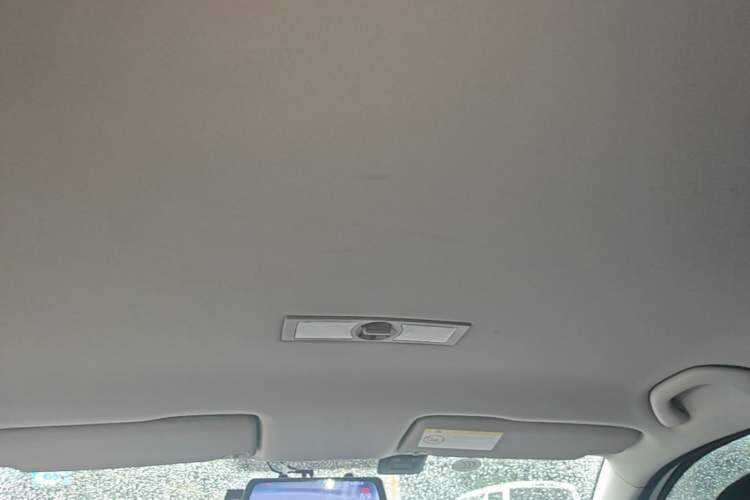 Used Volkswagen Lavida 2017 1.6L Automatic Comfort Edition Headliner