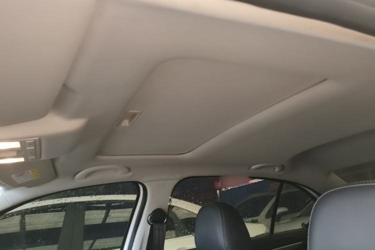 Used Volkswagen Lavida 2017 1.6L Automatic Comfort Edition Headliner