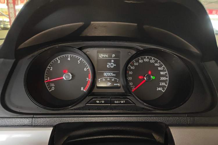 Used Volkswagen Lavida 2017 1.6L Automatic Fashion Edition Instrument Cluster