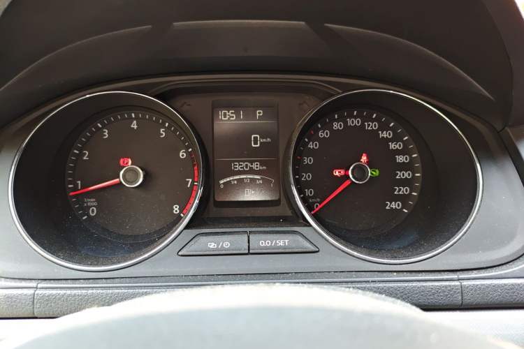 Used Volkswagen Lavida 2017 1.6L Automatic Comfort Edition Instrument Cluster