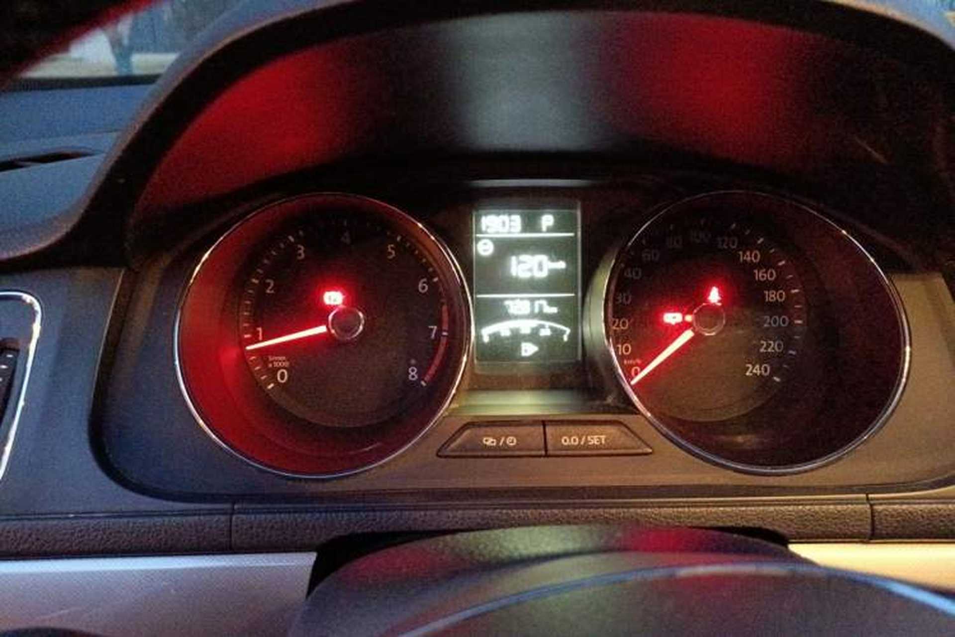 Used Volkswagen Lavida 2017 1.6L Automatic Comfort Edition Instrument Cluster