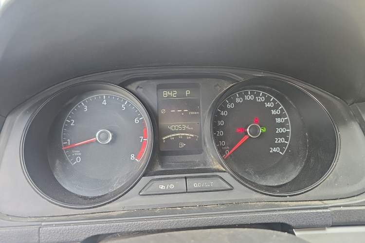 Used Volkswagen Lavida 2017 1.6L Automatic Fashion Edition Instrument Cluster