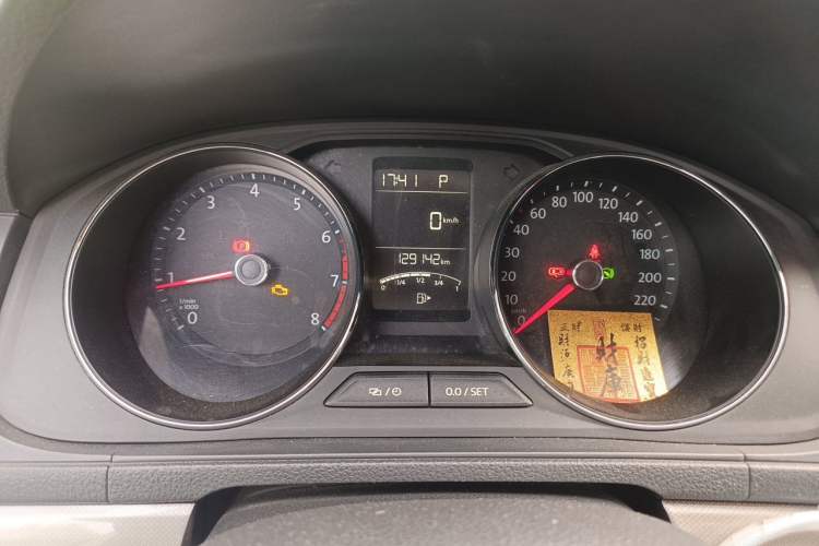 Used Volkswagen Lavida 2017 1.6L Automatic Comfort Edition Instrument Cluster