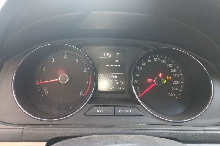 Used Volkswagen Lavida 2017 1.6L Automatic Comfort Edition Instrument Cluster