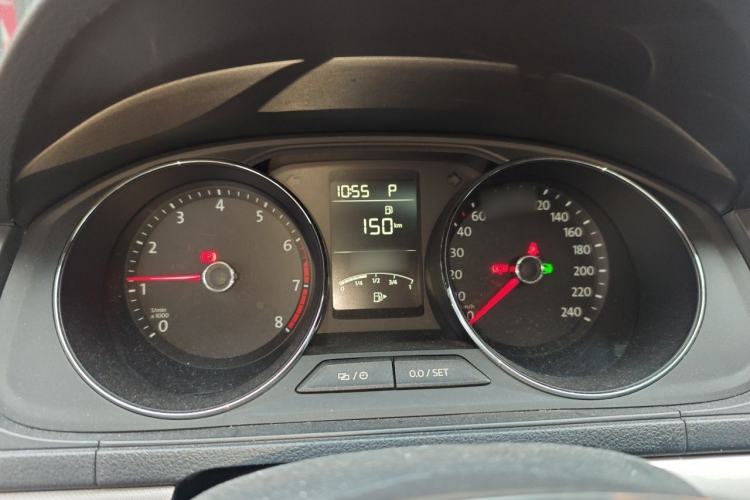 Used Volkswagen Lavida 2017 1.6L Automatic Comfort Edition Instrument Cluster