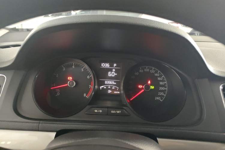 Used Volkswagen Lavida 2017 1.6L Automatic Fashion Edition Instrument Cluster