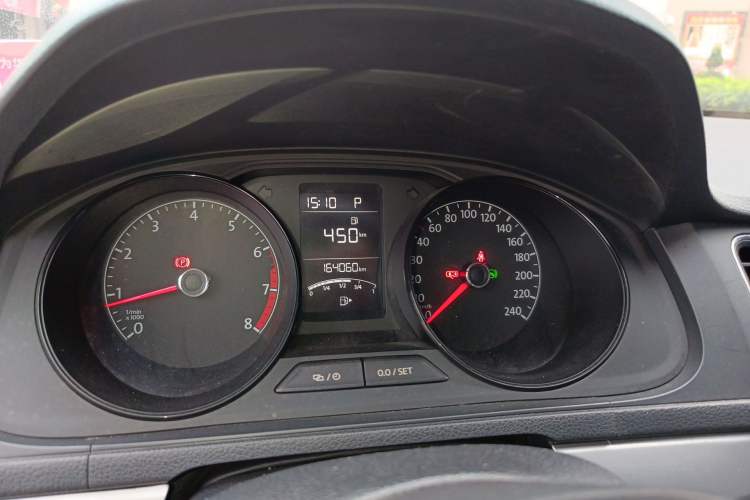 Used Volkswagen Lavida 2017 1.6L Automatic Fashion Edition Instrument Cluster