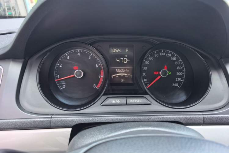Used Volkswagen Lavida 2017 1.6L Automatic Fashion Edition Instrument Cluster