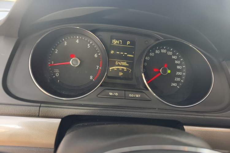 Used Volkswagen Lavida 2017 1.6L Automatic Comfort Edition Instrument Cluster