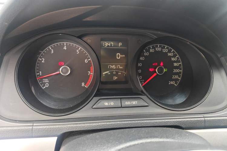 Used Volkswagen Lavida 2017 1.6L Automatic Fashion Edition Instrument Cluster