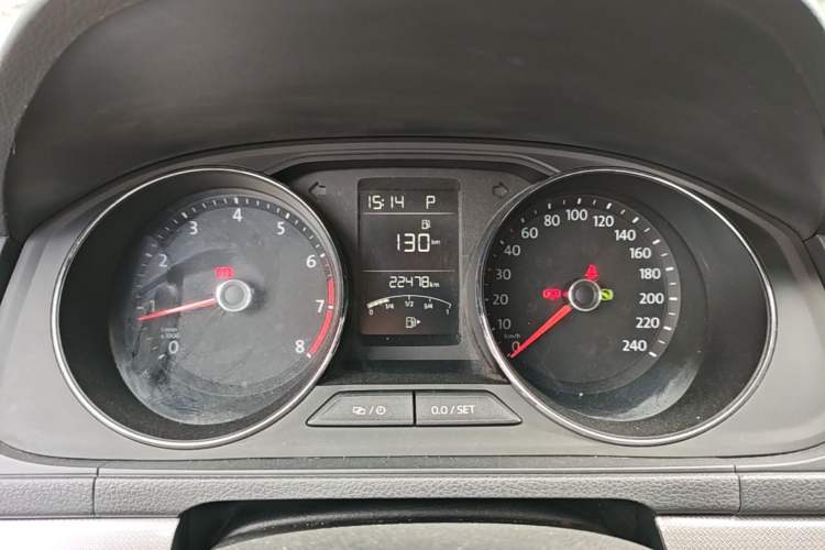 Used Volkswagen Lavida 2017 1.6L Automatic Comfort Edition Instrument Cluster