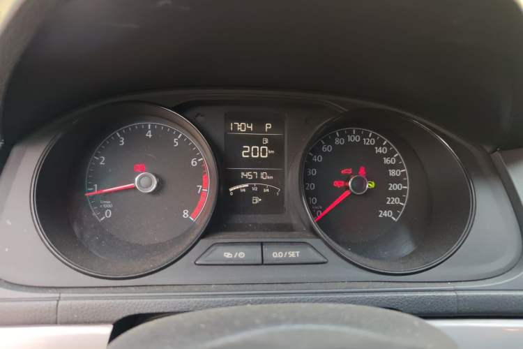 Used Volkswagen Lavida 2017 1.6L Automatic Fashion Edition Instrument Cluster