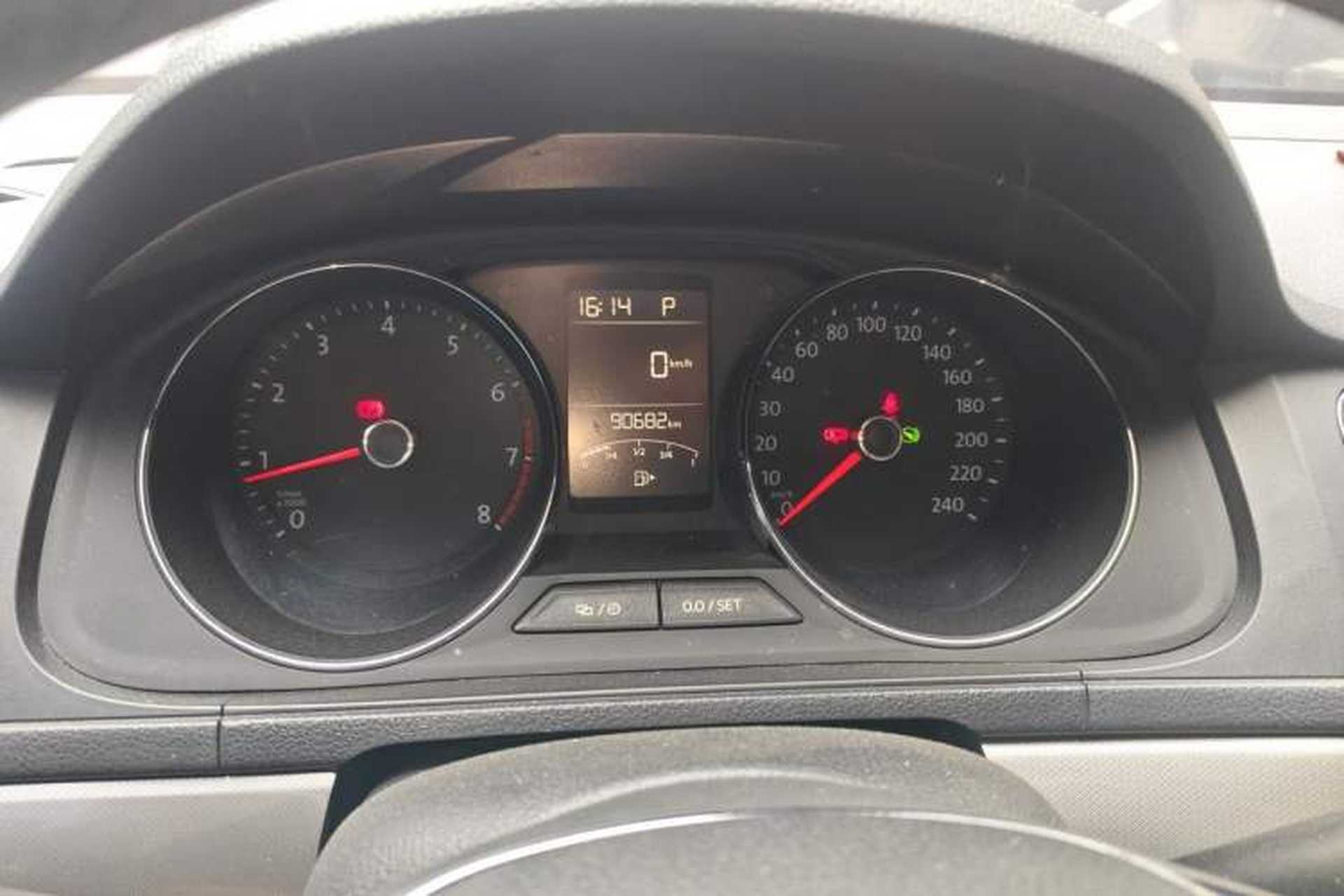 Used Volkswagen Lavida 2017 1.6L Automatic Comfort Edition Instrument Cluster
