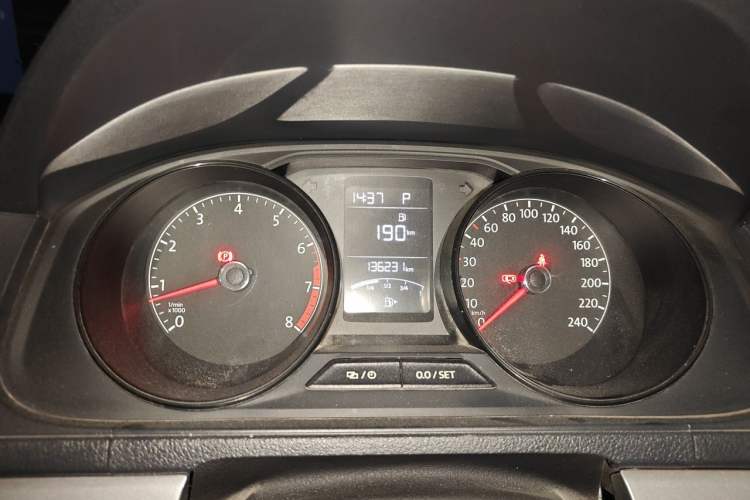 Used Volkswagen Lavida 2017 1.6L Automatic Fashion Edition Instrument Cluster