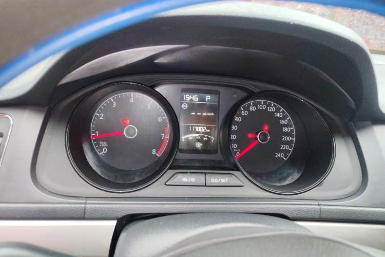 Used Volkswagen Lavida 2017 1.6L Automatic Fashion Edition Instrument Cluster
