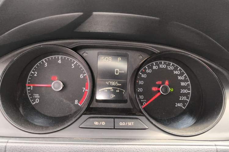 Used Volkswagen Lavida 2017 1.6L Automatic Fashion Edition Instrument Cluster