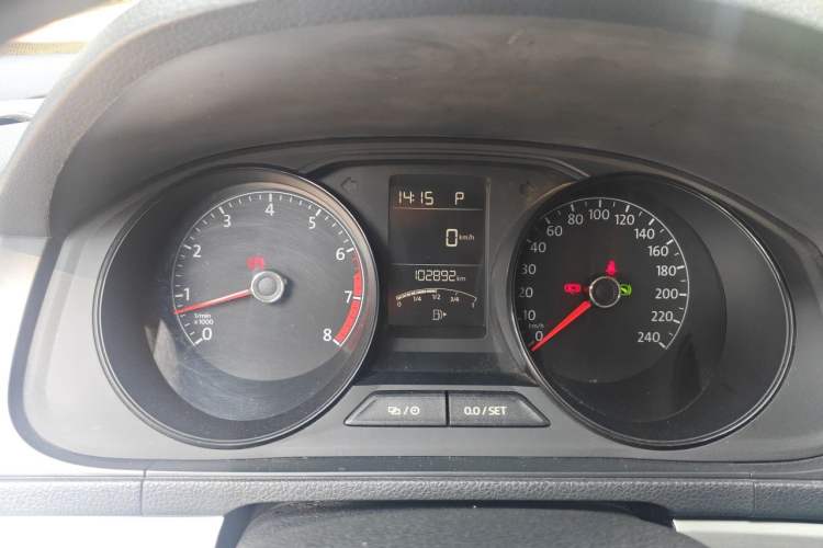 Used Volkswagen Lavida 2017 1.6L Automatic Fashion Edition Instrument Cluster