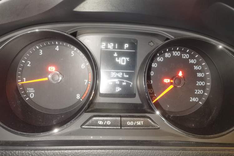 Used Volkswagen Lavida 2017 1.6L Automatic Comfort Edition Instrument Cluster