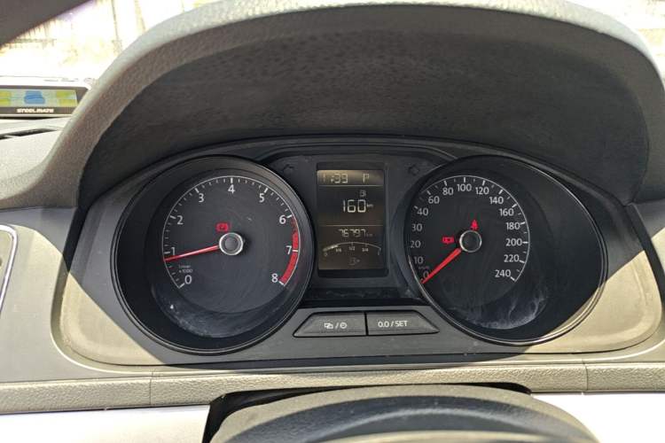 Used Volkswagen Lavida 2017 1.6L Automatic Fashion Edition Instrument Cluster