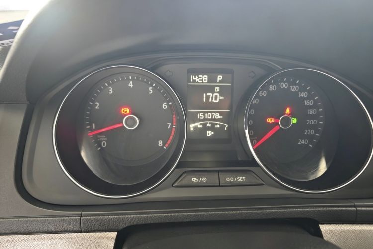 Used Volkswagen Lavida 2017 1.6L Automatic Comfort Edition Instrument Cluster