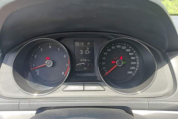 Used Volkswagen Lavida 2017 1.6L Automatic Comfort Edition Instrument Cluster