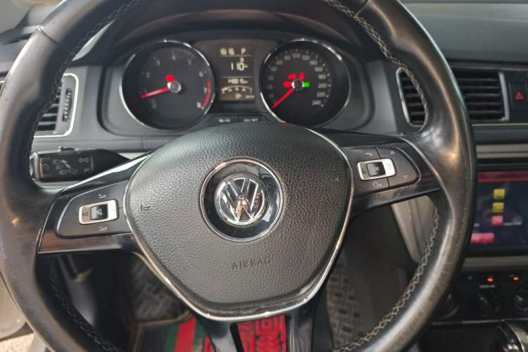 Used Volkswagen Lavida 2017 1.6L Automatic Comfort Edition Instrument Cluster