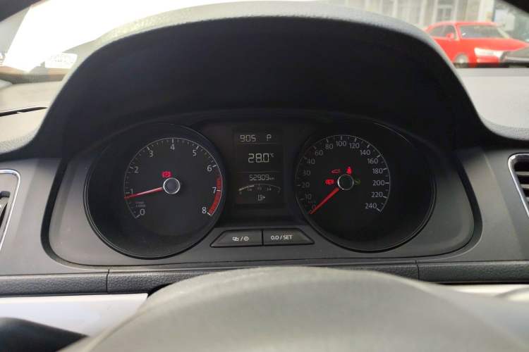 Used Volkswagen Lavida 2017 1.6L Automatic Fashion Edition Instrument Cluster