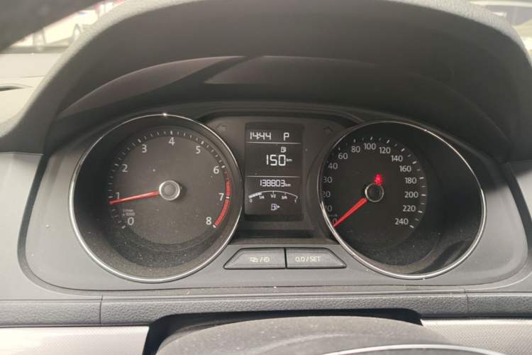 Used Volkswagen Lavida 2017 1.6L Automatic Comfort Edition Instrument Cluster