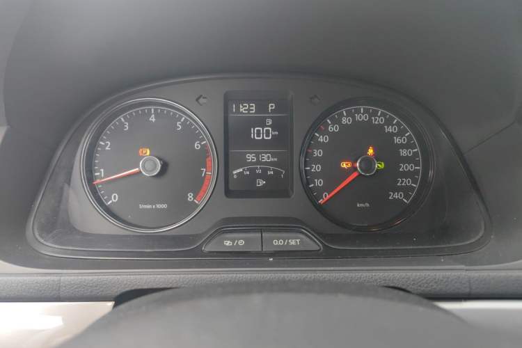 Used Volkswagen Lavida 2017 1.6L Automatic Comfort Edition Instrument Cluster