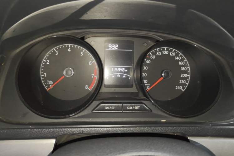 Used Volkswagen Lavida 2017 1.6L Automatic Fashion Edition Instrument Cluster
