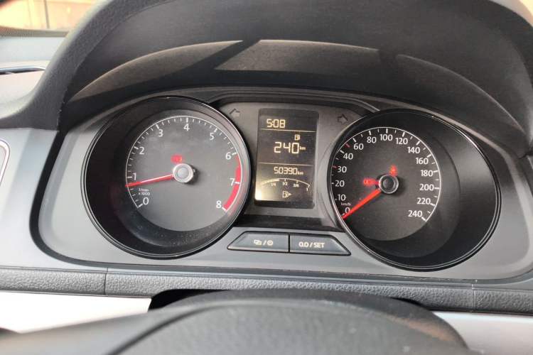 Used Volkswagen Lavida 2017 1.6L Manual Fashion Edition Instrument Cluster