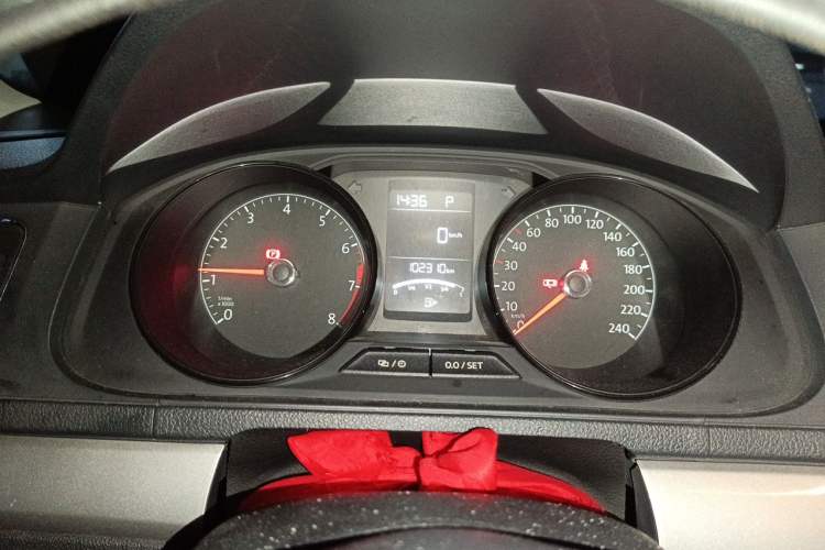 Used Volkswagen Lavida 2017 1.6L Automatic Fashion Edition Instrument Cluster
