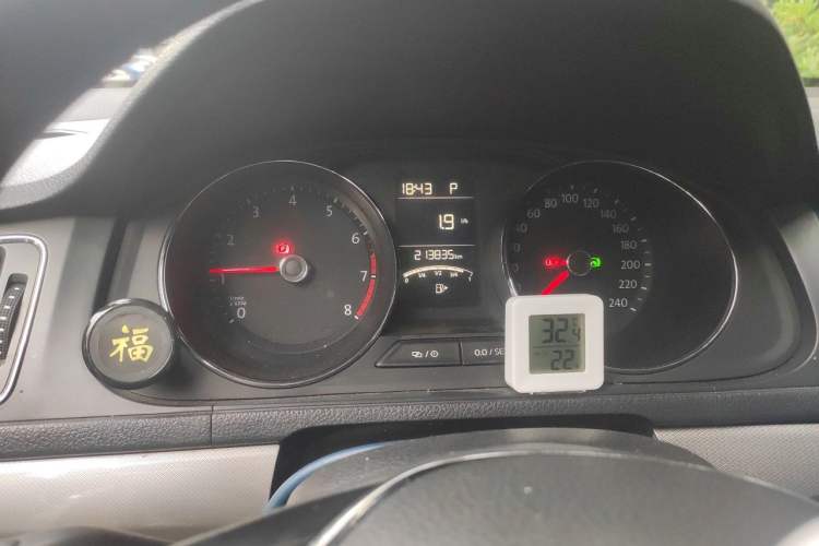 Used Volkswagen Lavida 2017 1.6L Automatic Comfort Edition Instrument Cluster