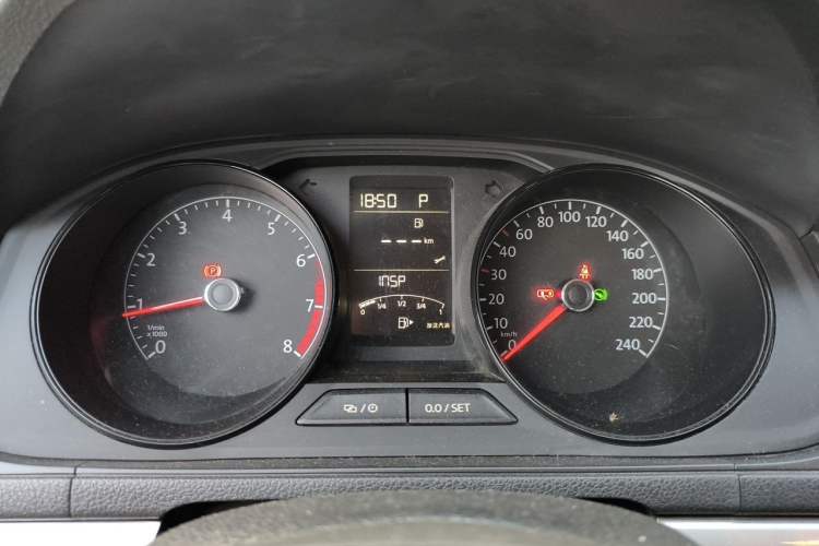 Used Volkswagen Lavida 2017 1.6L Automatic Fashion Edition Instrument Cluster