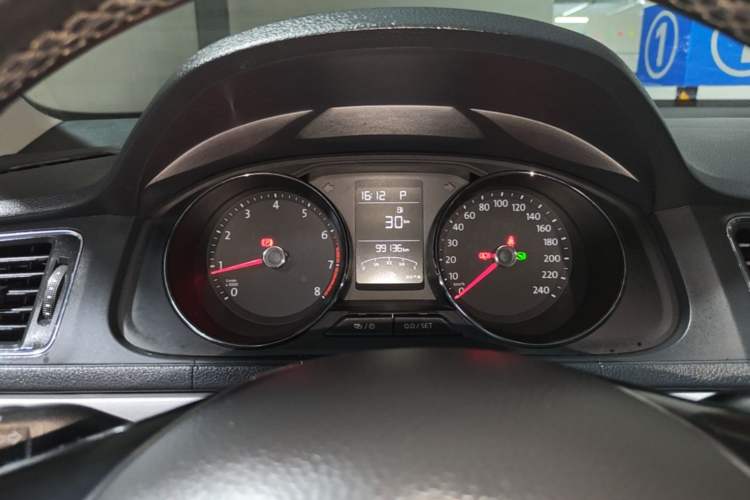 Used Volkswagen Lavida 2017 230TSI DSG Comfort Edition Instrument Cluster